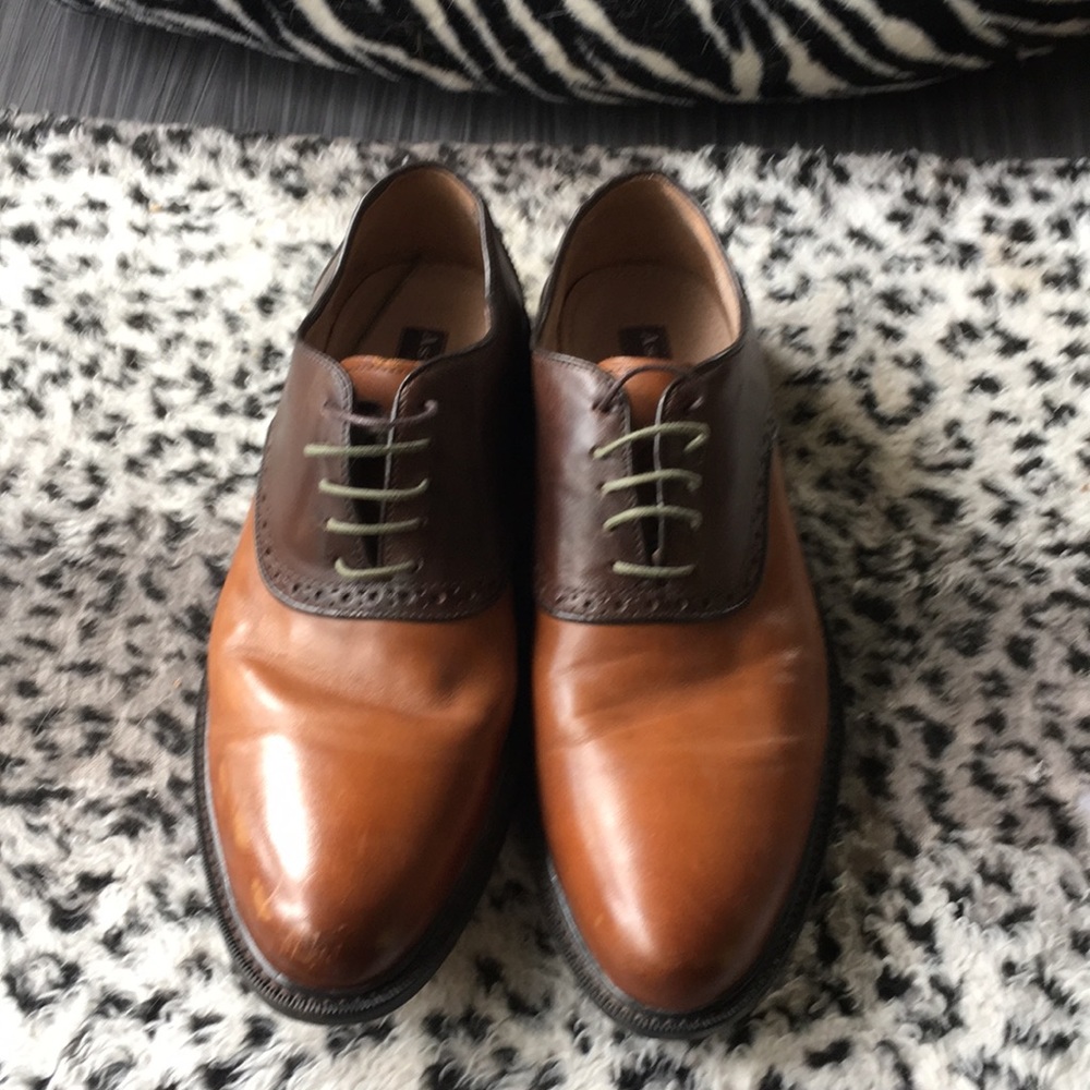 Men’s leather dress shoes